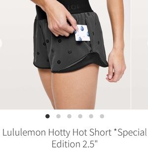 Lululemon Hotty Hot Shorts special edition black
